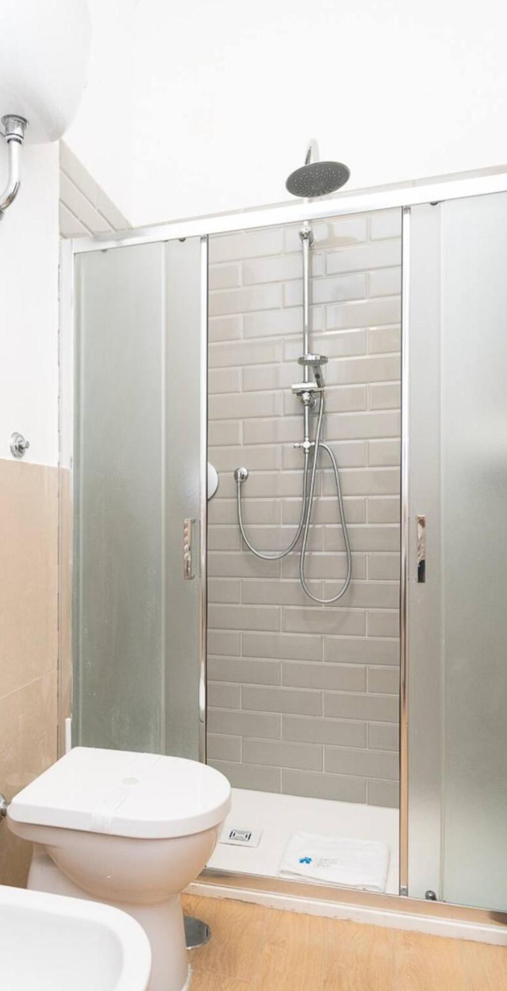 Home Smart Rent Appartamento Nei Pressi Di Via Toledo 2 Camere Da Letto Neapel Exteriör bild